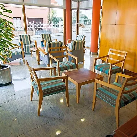 Hotel La Estacion De 3*