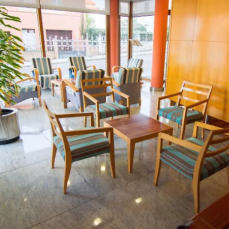 מלון La Estacion De 3*