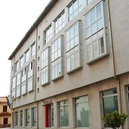 מלון La Estacion De 3*